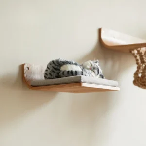 Indoor Solid Wood Cat Tree Multi-Functional Cats Climbing Frame Creative Wall-Mounted Cat Bed Four Season Universal Toy for Cats