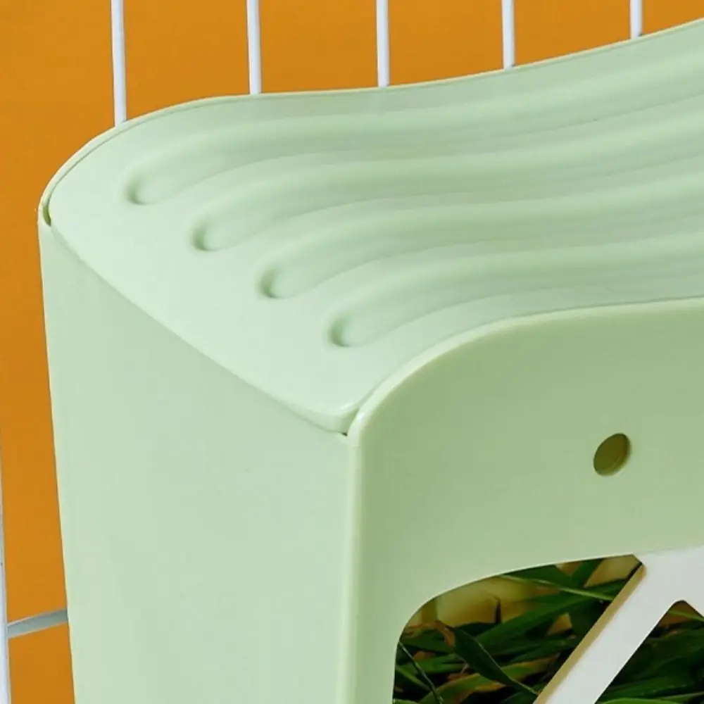 Hanging Rabbit Hay Feeder Anti-tipping Large Capacity Rabbit Grass Rack with Lid Fixed Bunny Food Feeder Hamster Cage - Image 3