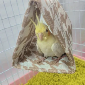 1pc-Parrot bird triangular hammock, providing a hanging nest for parrots, suitable for summer use-random color