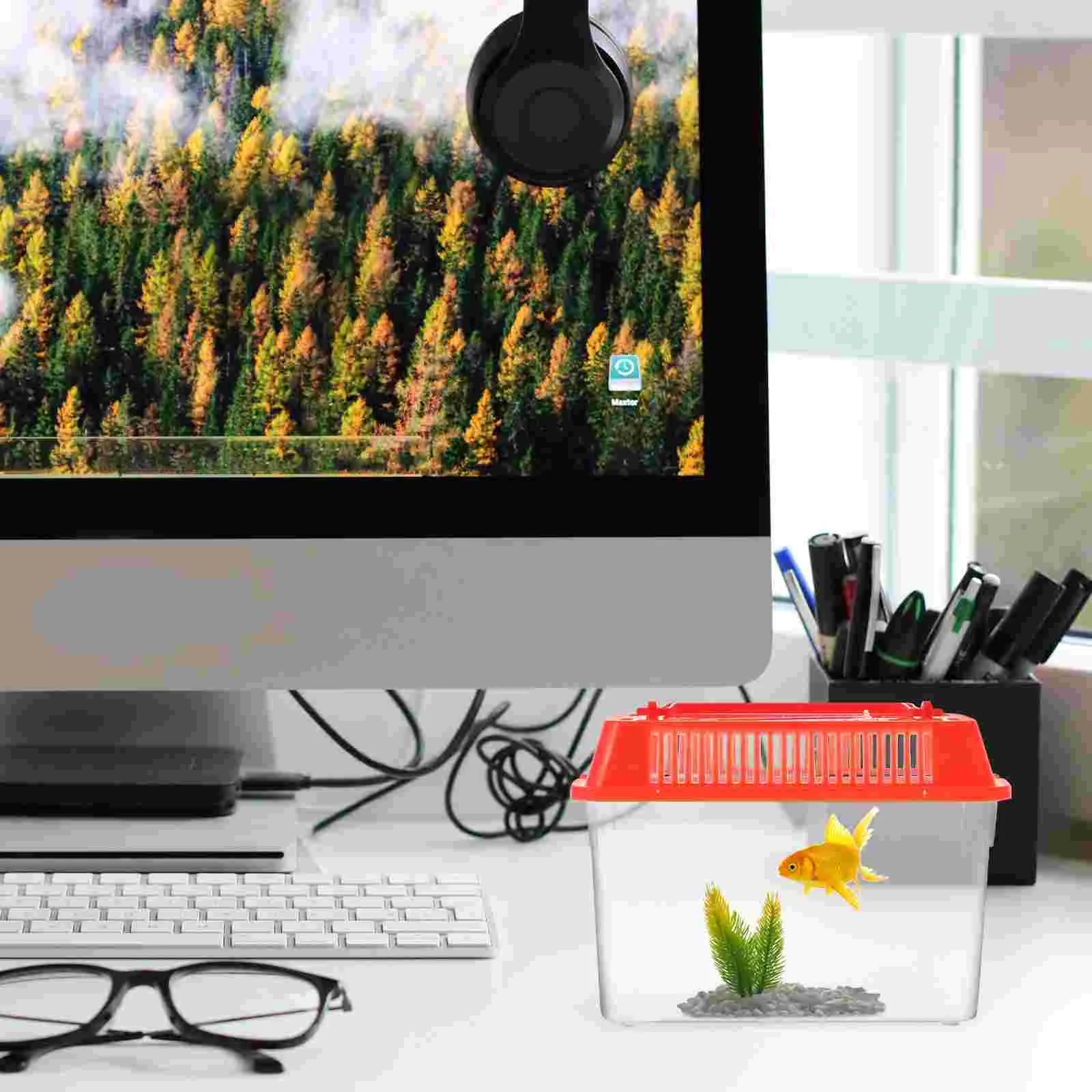 Mini Fish Tank Plastic Handheld Fish Tank for Turtle and Pet Fish (Red - Lid for Random) - Image 6