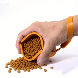 1 Silicone Dog Treat Pouch, Portable Pet Snack Bag - Easy to Clean & Waterproof for Outdoor Training, Pet Walking Essentials