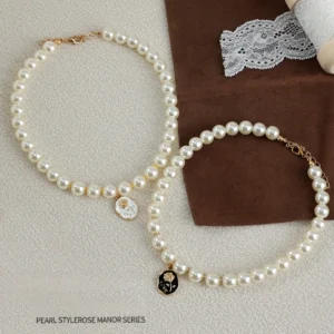 Pet Cat Collars Pearl Rose Pendant Necklace Cat Dog Pearl Collar Pet Pendant Cute High Beauty Retro Decoration Teddy Dog Collar